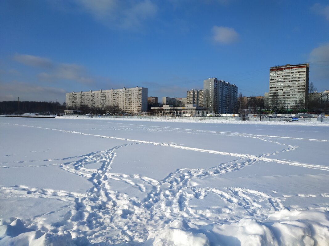 Февраль в Москве - Андрей Лукьянов