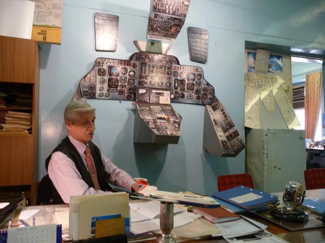 Инструктор тренажера Василий Михайлович Тимофеев. ( ~ 2000г) - Alexey YakovLev