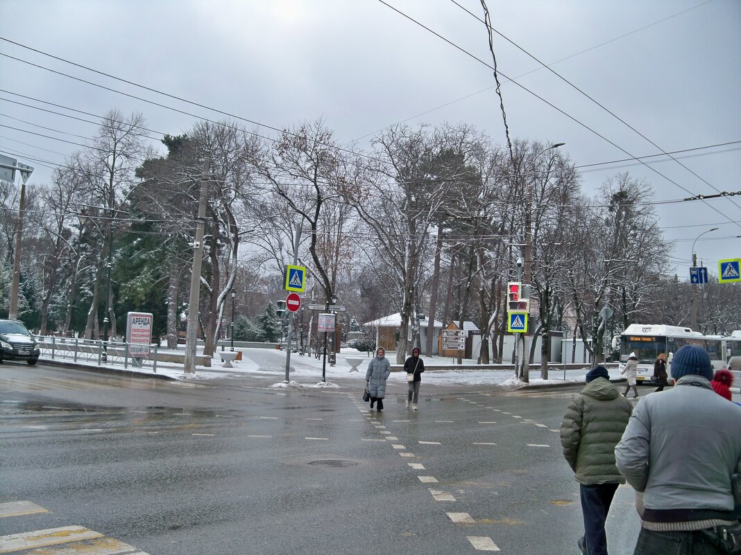 На пешеходном переходе - Валентин Семчишин