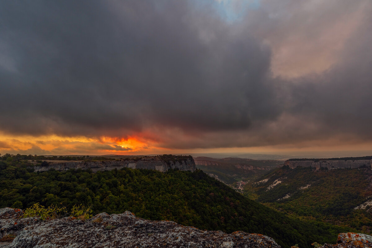 закат на Мангуп-Кале - Виталий Емельянов закат на Мангуп-Кале - Виталий Емельянов