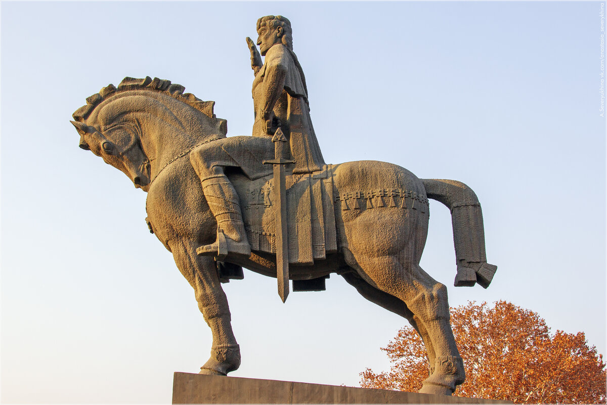 Памятник Вахтангу Горгасали - Анастасия Северюхина Памятник Вахтангу Горгасали - Анастасия Северюхина