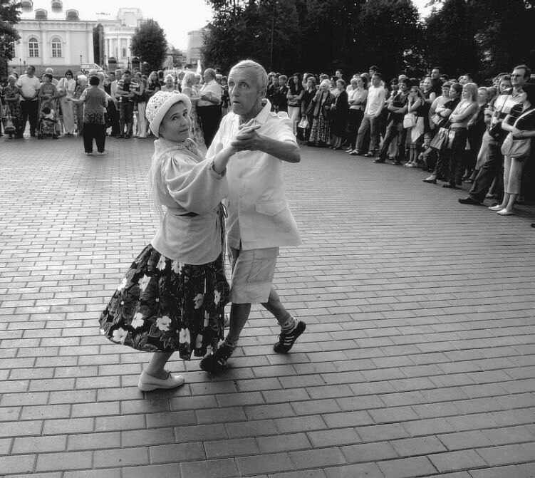 *** - Сергей Золотавин