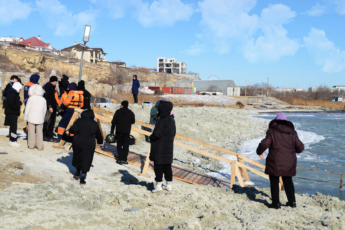 Берег Каспия. - Анатолий Чикчирный Берег Каспия. - Анатолий Чикчирный