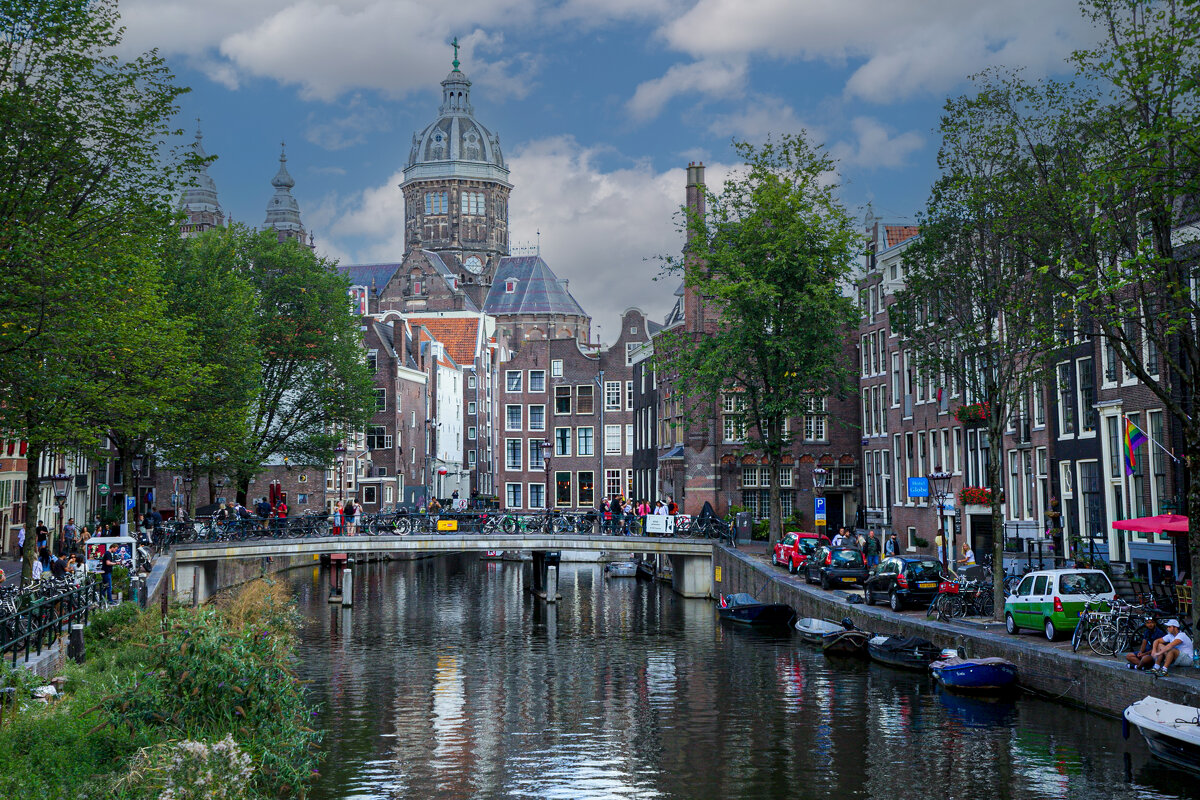 Амстердам. - Lucy Schneider 