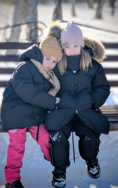 Милые сестрички - Андрей Хлопонин