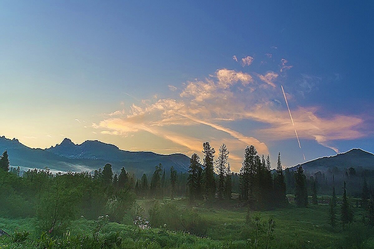 Самолёты оставляют следы на небе - Владимир Кириченко
