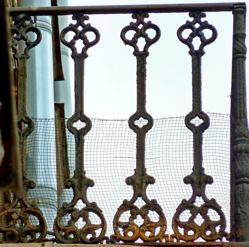 ПИТЕР, решётки. - Виктор Осипчук