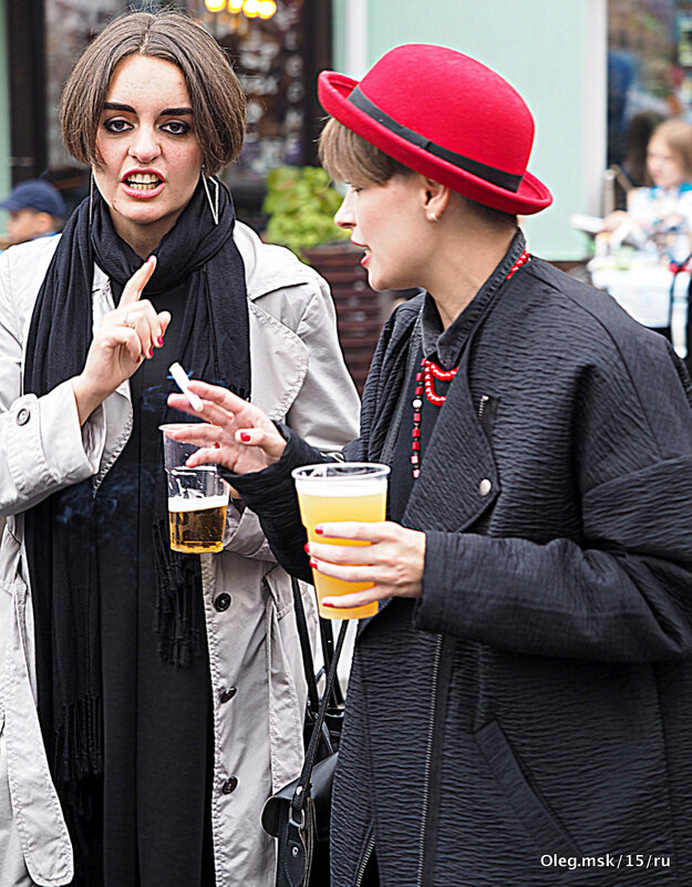 девочки в выходной - Олег Лукьянов