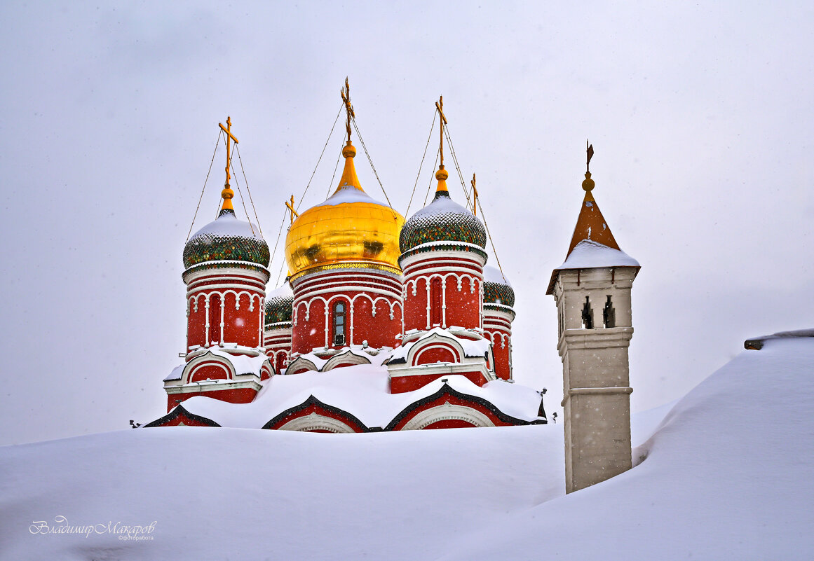 "Варварка, занесенная снегом"© - Владимир Макаров