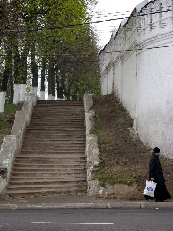 Город Владимир. Лестница, ведущая к валу вокруг Рождественского монастыря. - Ирина ***