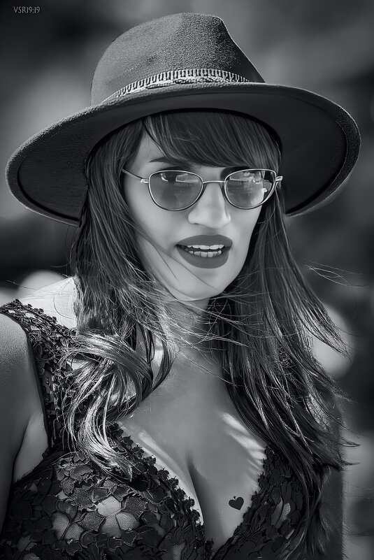 In the hat - Shmual & Vika Retro