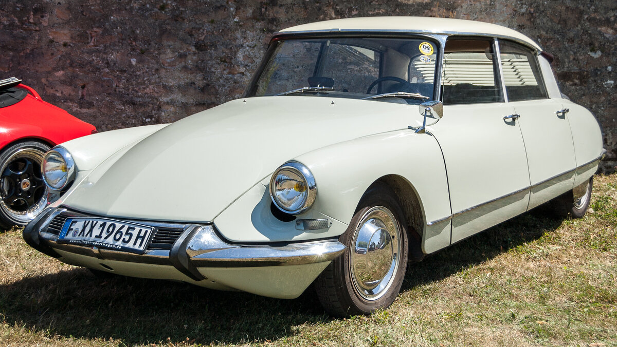 Citroen DS 1955 - 1975 - Олег Зак