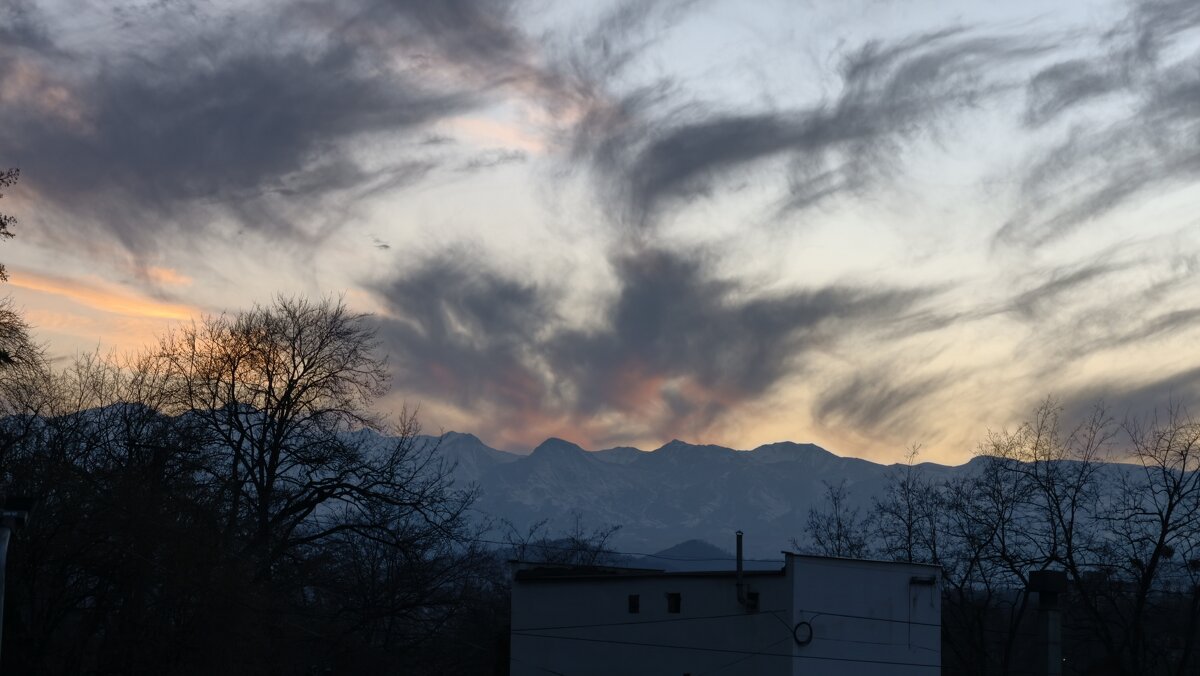 Закат в горах - Мариша 