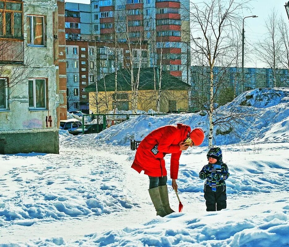 Март..Устал,сыночек? - Владимир 