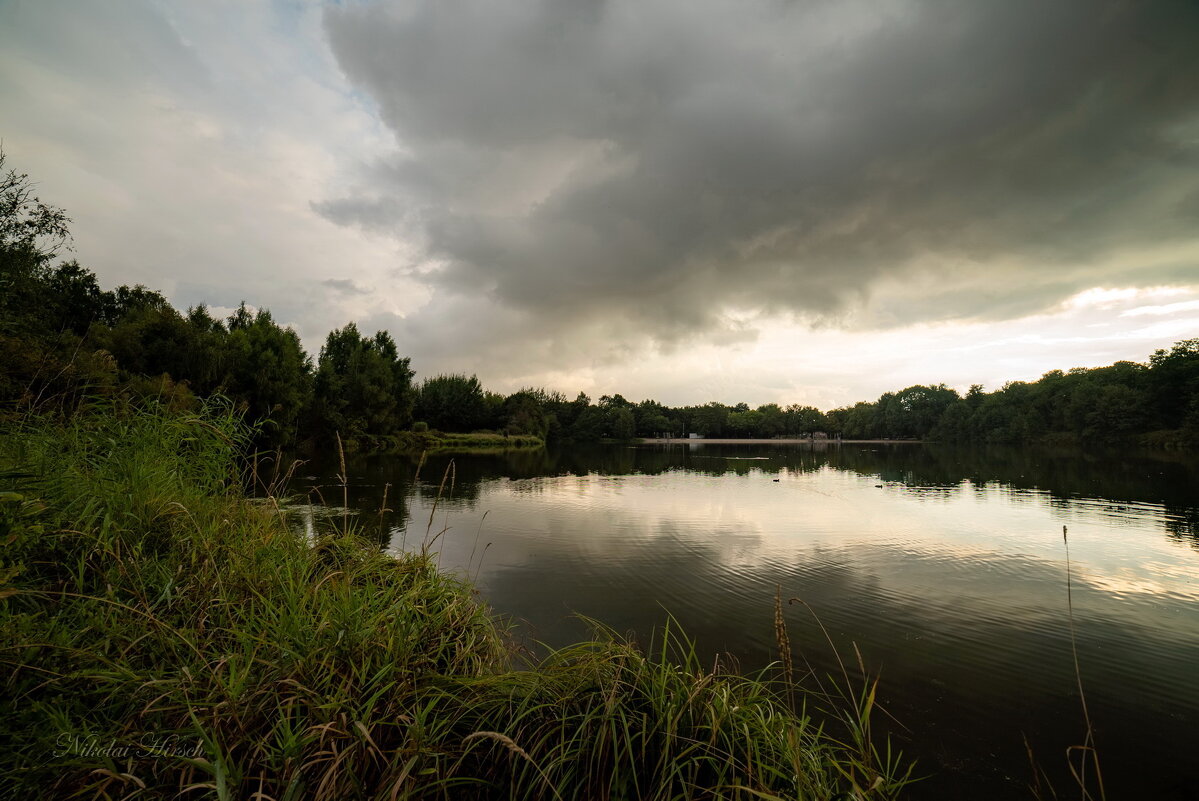 Туча над озером... - Николай Гирш