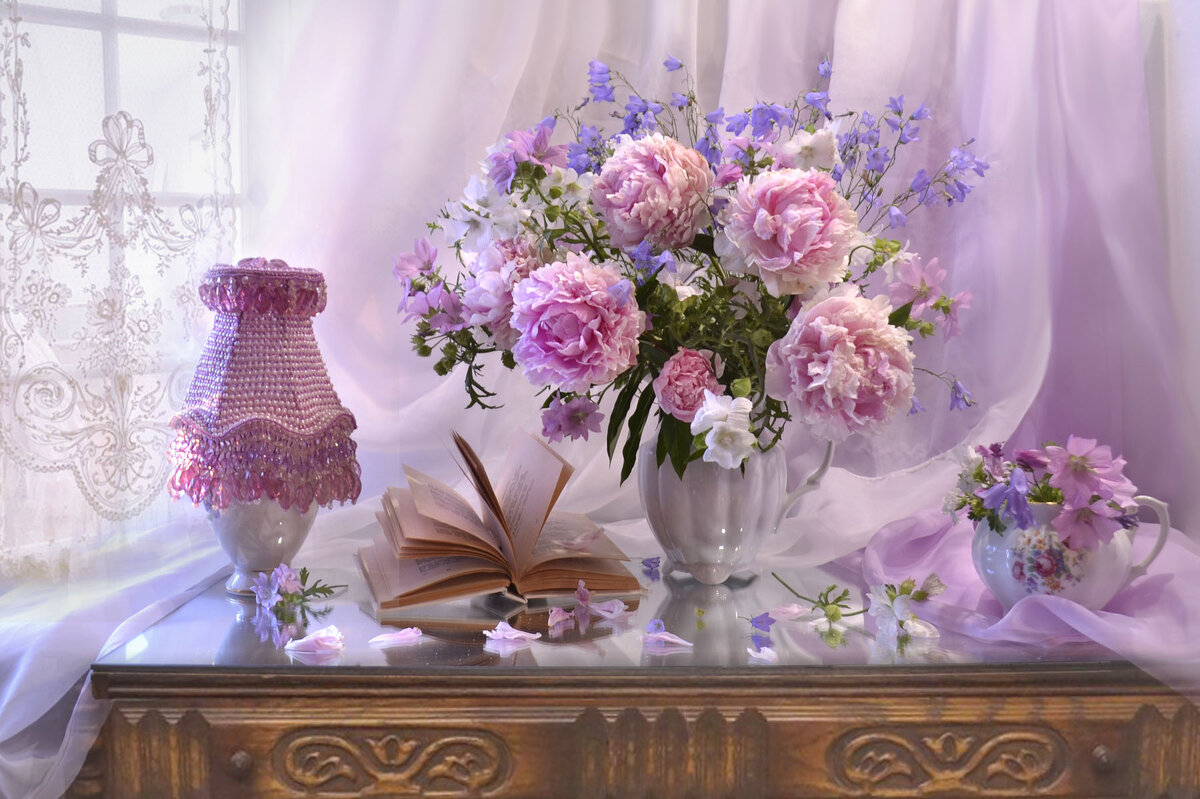 Люблю июнь, когда цветут пионы... - Валентина Колова Люблю июнь, когда цветут пионы... - Валентина Колова