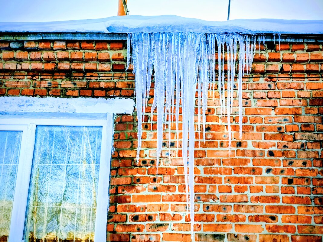 Сосульки - Михаил Столяров Сосульки - Михаил Столяров