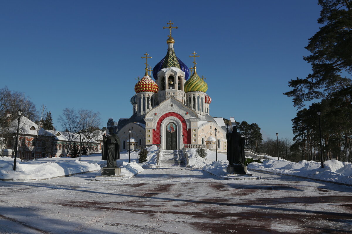 Храм Игоря Черниговского в Переделкине - Ninell Nikitina Храм Игоря Черниговского в Переделкине - Ninell Nikitina