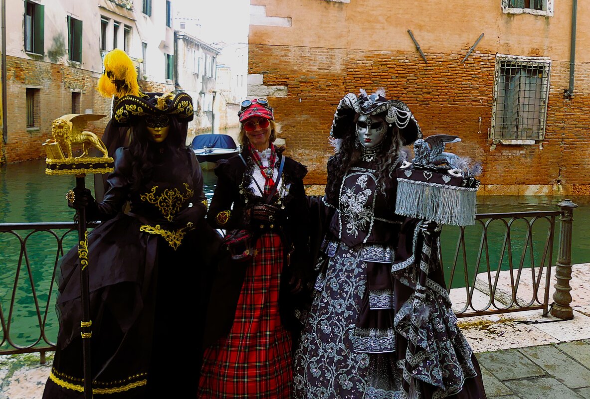 Карнавал в Венеции(серия) - Владимир Манкер