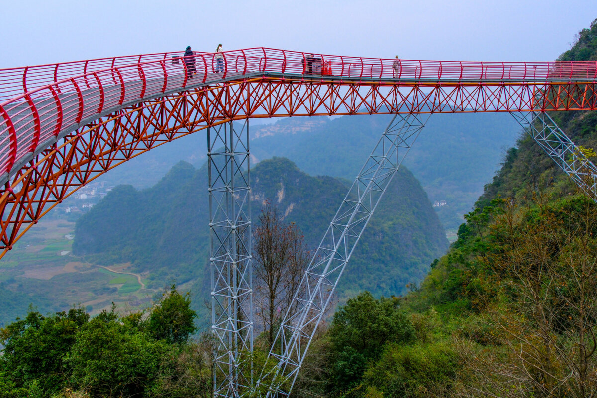 стеклянный пешеходный мост - Георгий А