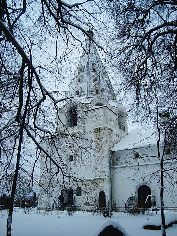 Шатровая колокольня (1689 г.) Троицкого собора - Лидия Бусурина Шатровая колокольня (1689 г.) Троицкого собора - Лидия Бусурина