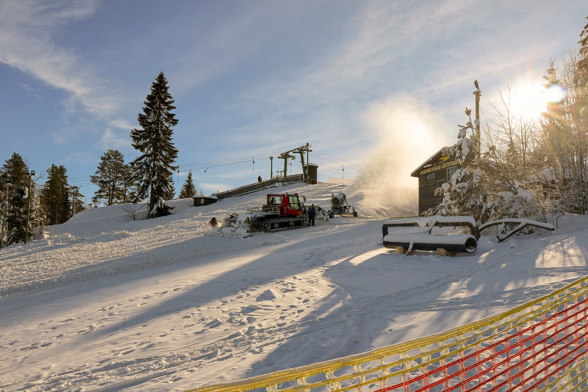 Горнолыжный курорт Золотая Долина - skijumper Иванов