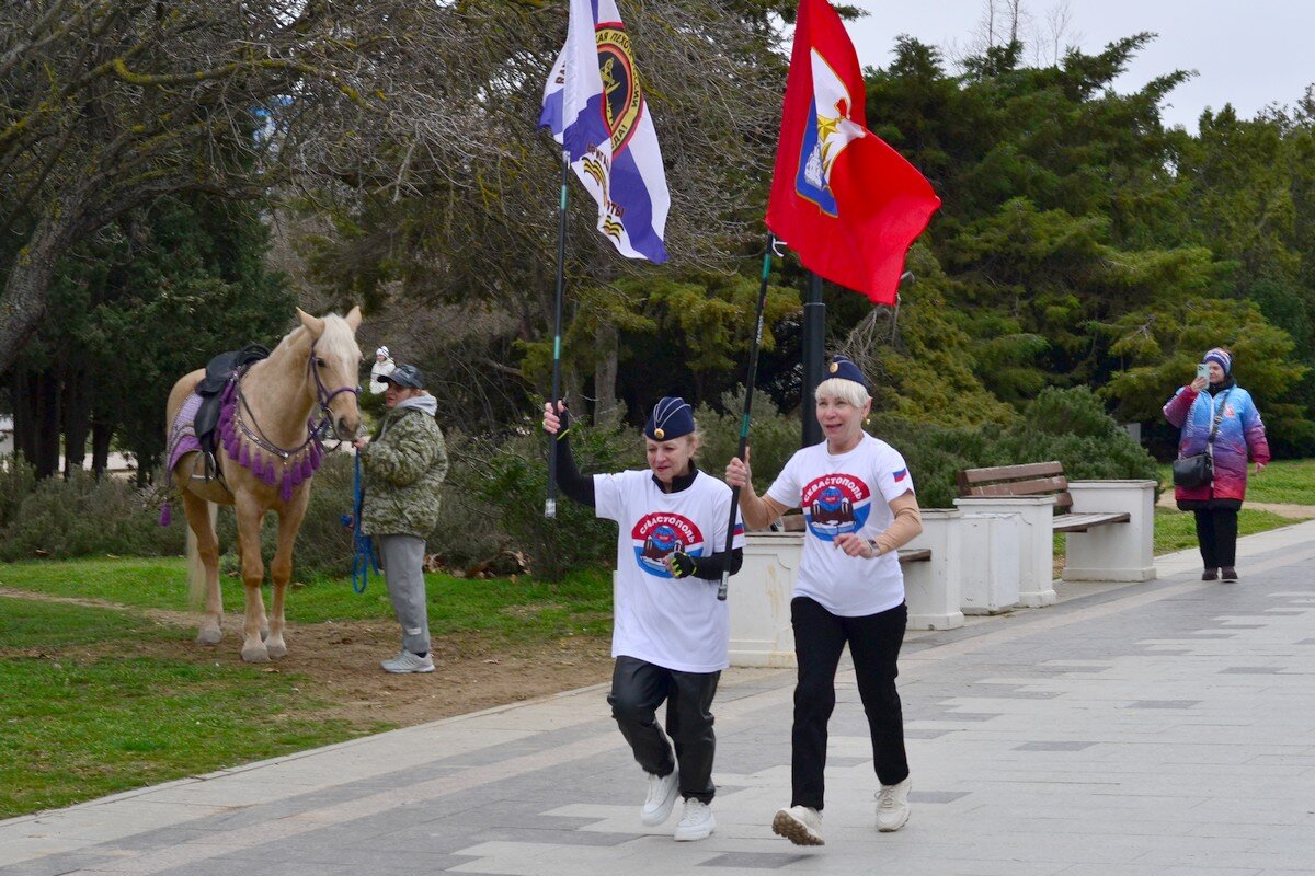 Лошадка одобряет - Александр Рыжов