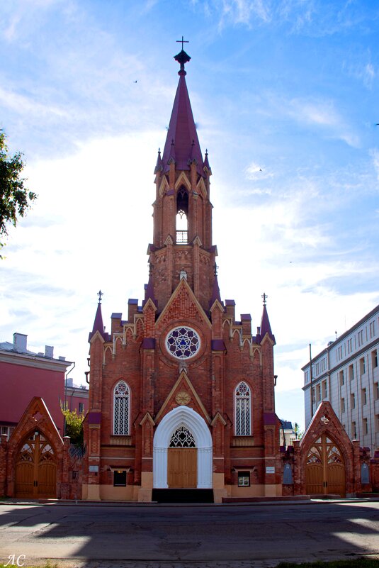 Церковь Успения Девы Марии - Любовь Сахарова