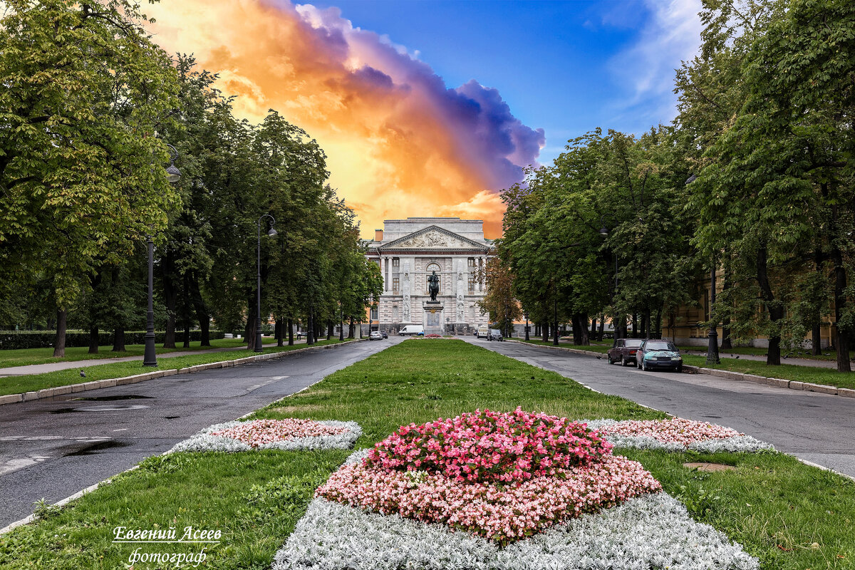 Мистика Михайловского замка - Евгений 