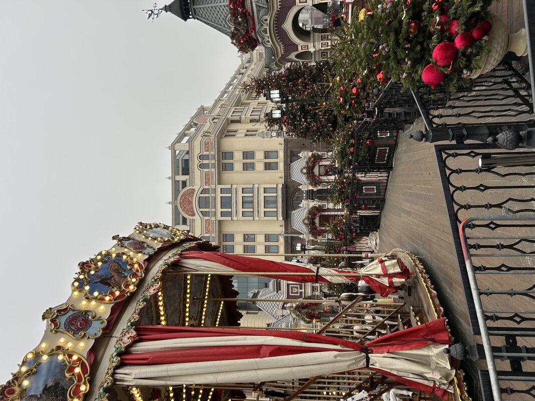 В центре - Натали 