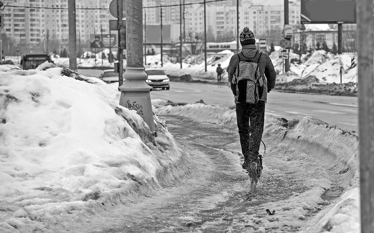 А самокатчикам не терпится - Валерий Иванович