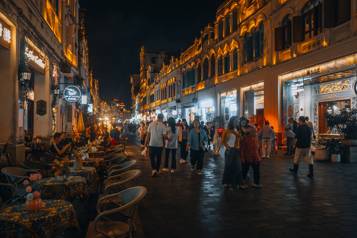 Улица Цилоу в Хайкоу - Дмитрий Улица Цилоу в Хайкоу - Дмитрий