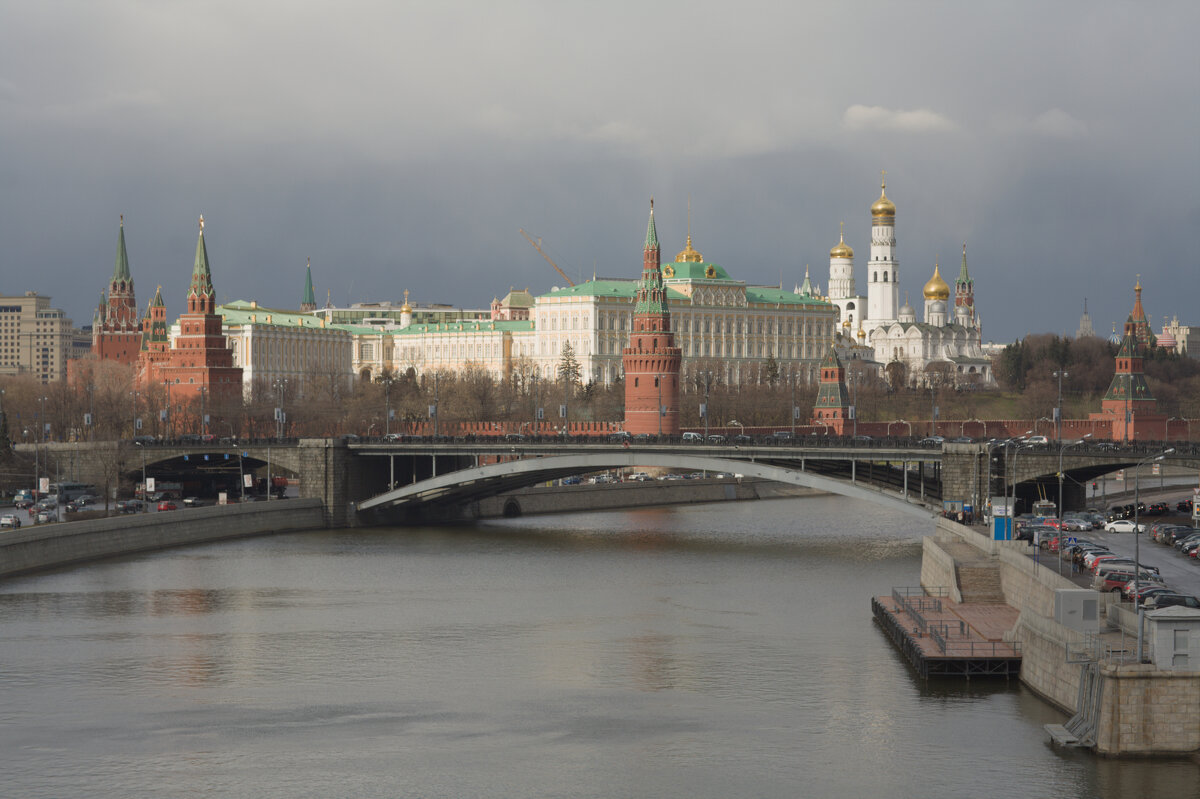 Вид на Кремль и на Москва-реку c Патриаршего моста - Тимур Кострома ФотоНиКто Пакельщиков