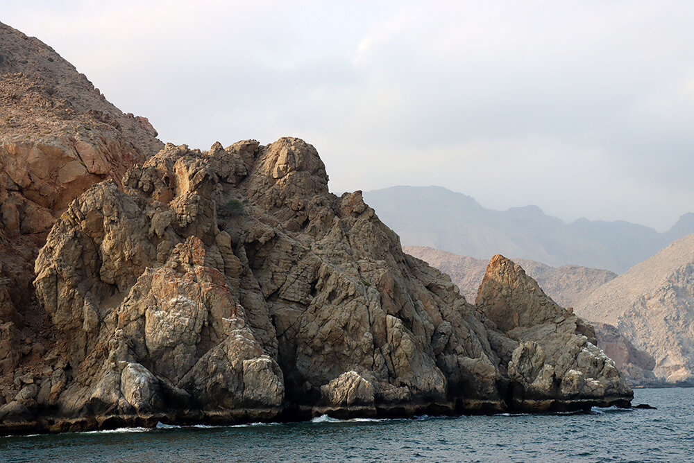 Берега Ормузского пролива - Галина Ильясова Берега Ормузского пролива - Галина Ильясова