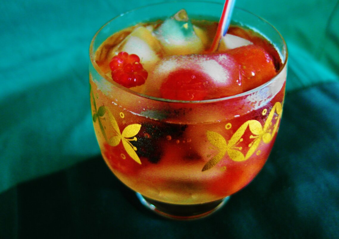 С праздником  8 МАРТА !!!!!! - Владимир 