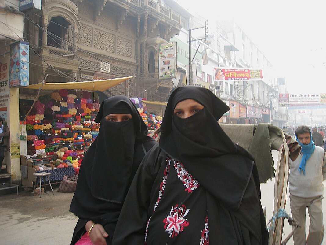 Девушки из всемирного халифата. - unix (Илья Утропов)