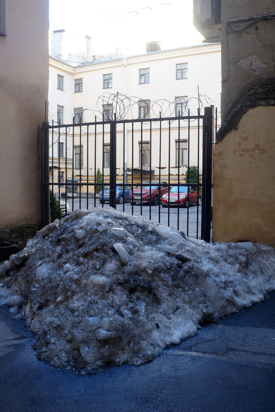"Весна — солнце в глаз, сеpобypая гpязь под ногами..." - zavitok *