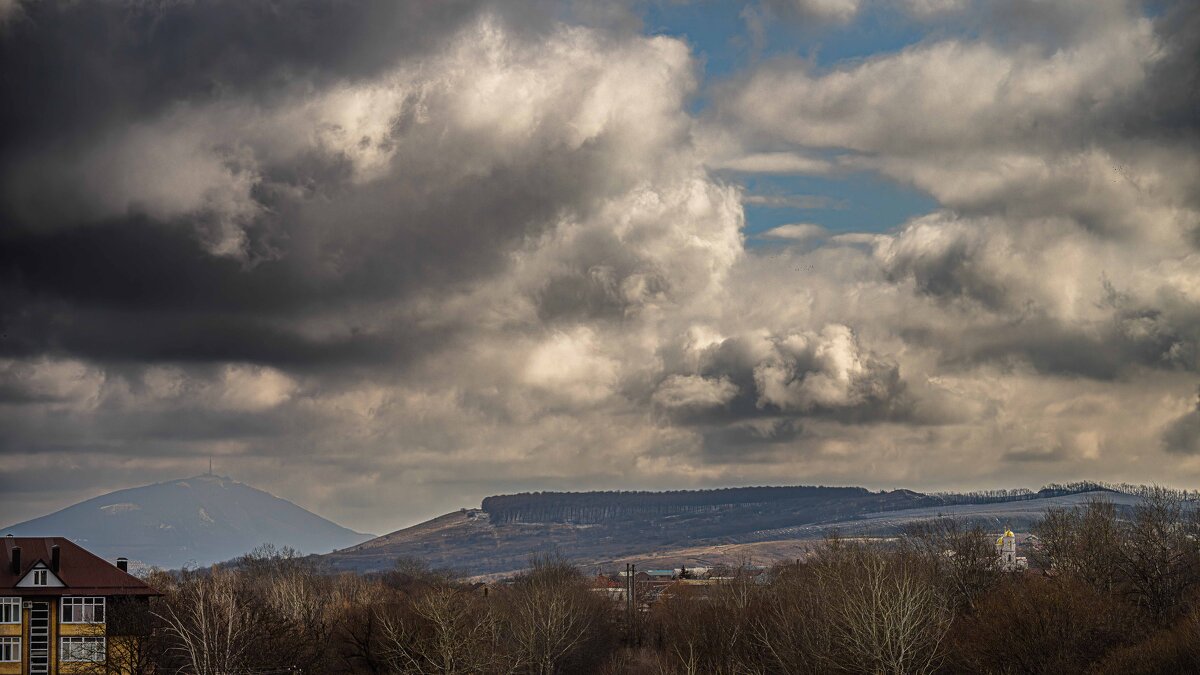 Зима - Ессентуки - вид из окна на Беш-Тау! - Вячеслав Назаренко