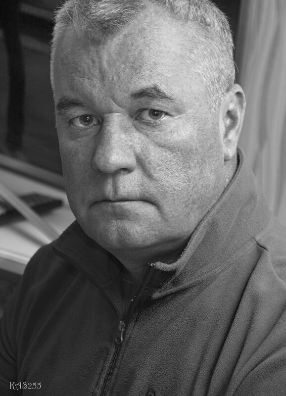 Серьёзный человек - Александр 