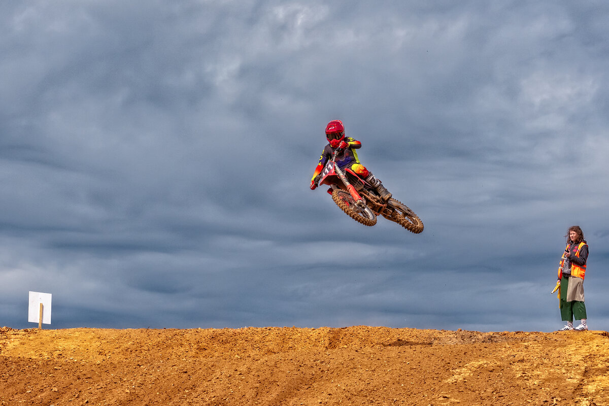 ****** - Вячеслав Овчинников