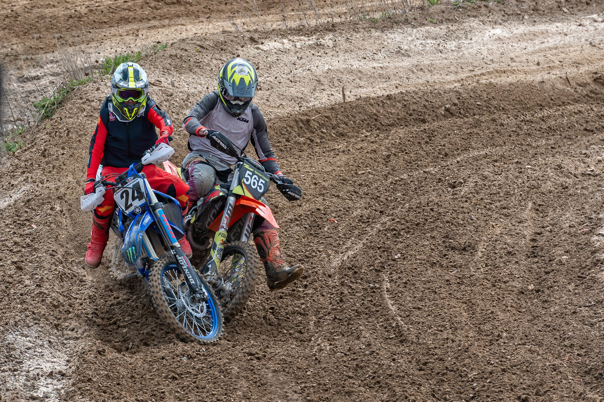 ****** - Вячеслав Овчинников