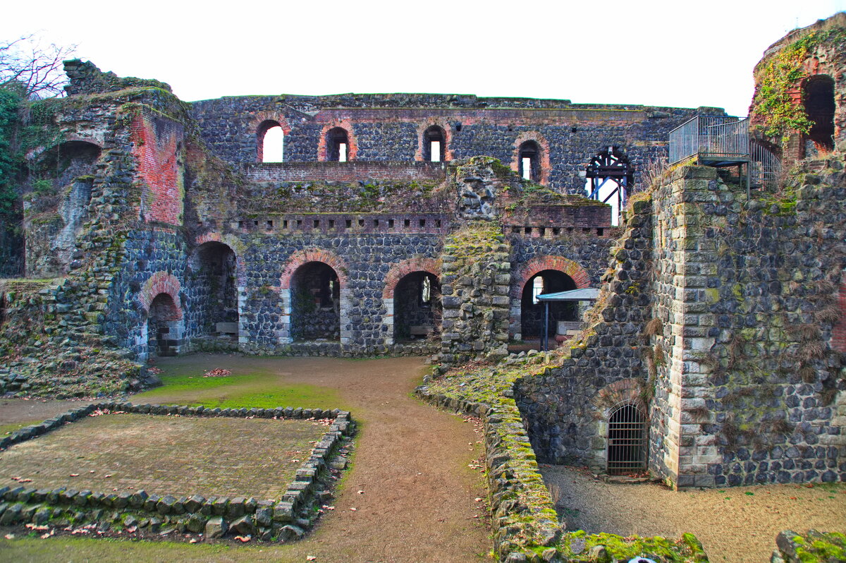 *** - Witalij Löwin *** - Witalij Löwin