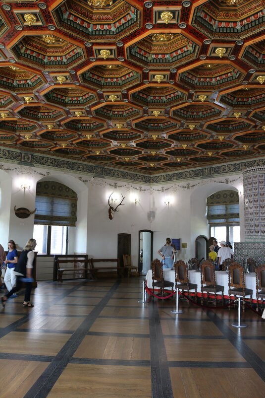 Залы Мирского замка - Ольга Залы Мирского замка - Ольга