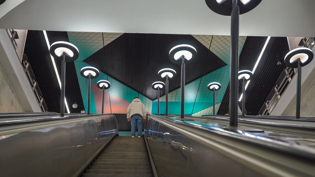 Зарисовка из Метро - юрий поляков Зарисовка из Метро - юрий поляков