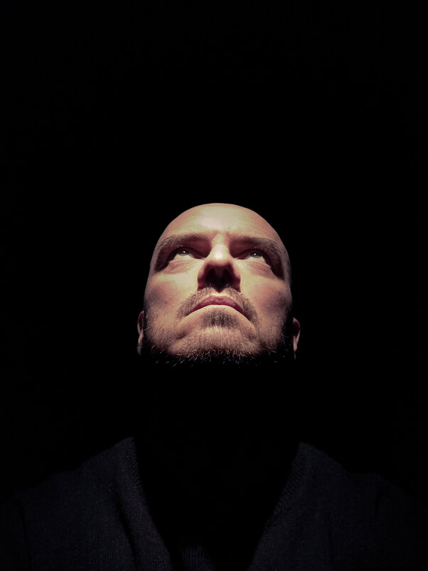 Автопортрет в туалете - Григорий Иванов Автопортрет в туалете - Григорий Иванов