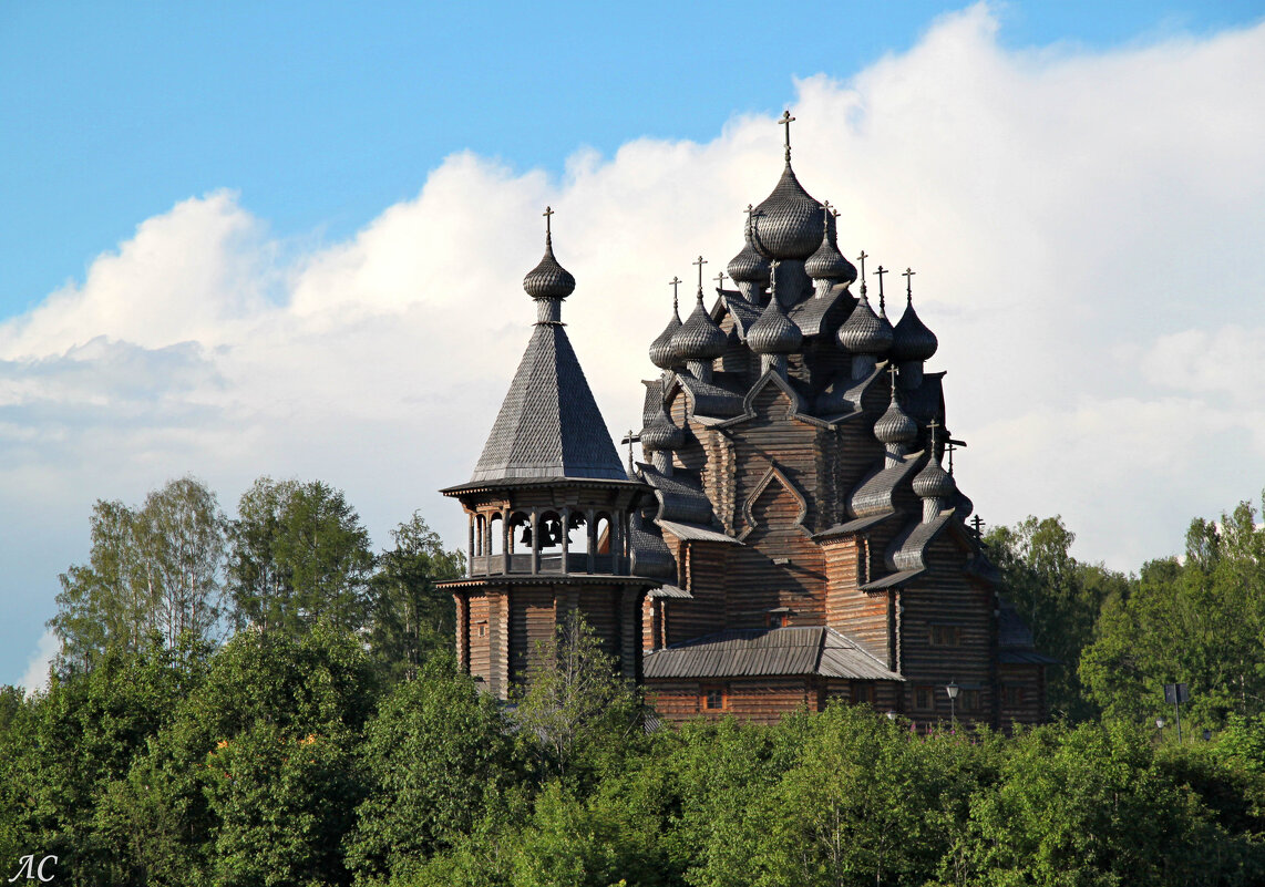 Церковь Покрова Пресвятой Богородицы - Любовь Сахарова