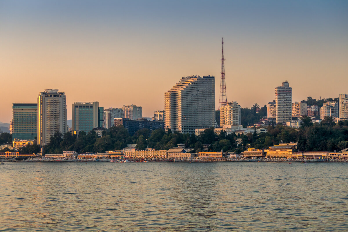 Летним вечером в Сочи - Игорь Сикорский Летним вечером в Сочи - Игорь Сикорский