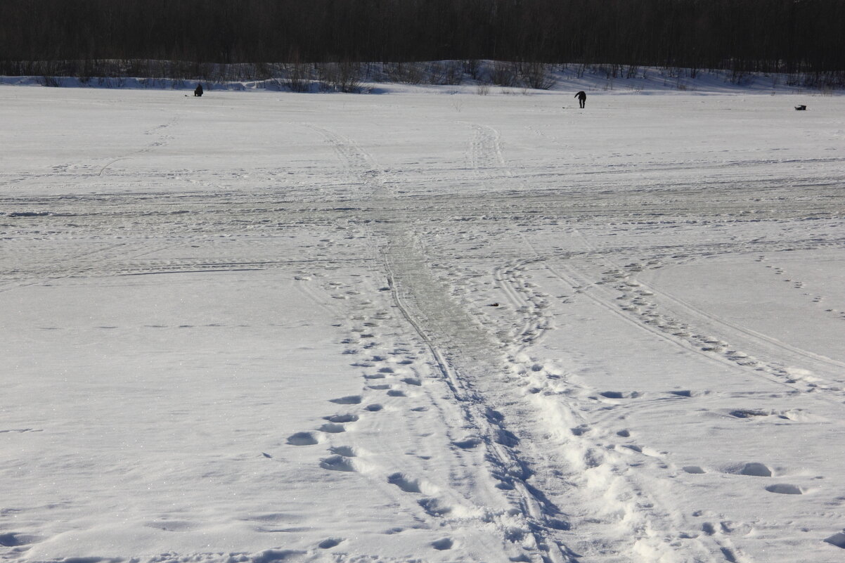 На лево пойдёшь - до Нижнего дойдёшь... - Евгений Корьевщиков