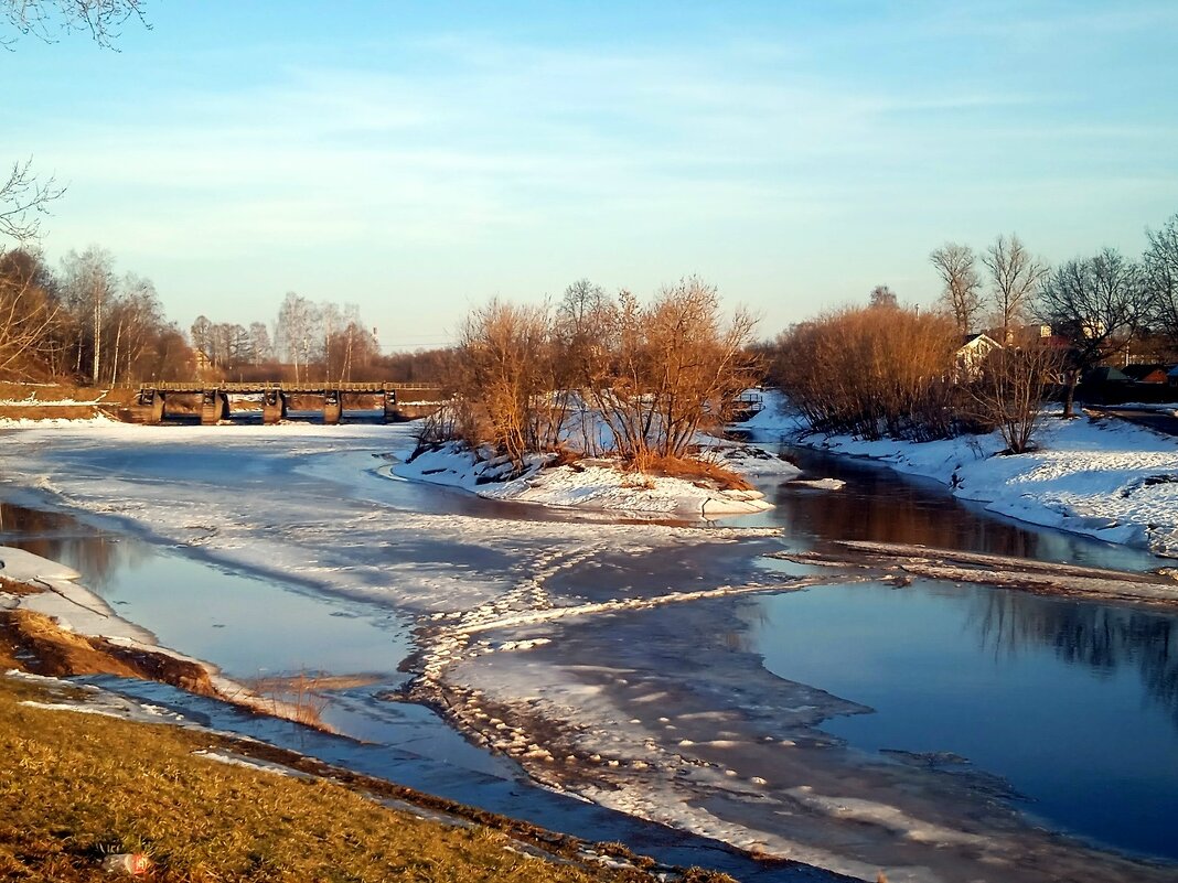 весенней день на реке Тихвинка - Сергей Кочнев