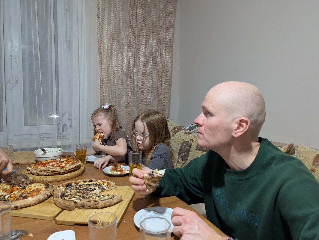 День пиццы - Андрей Хлопонин